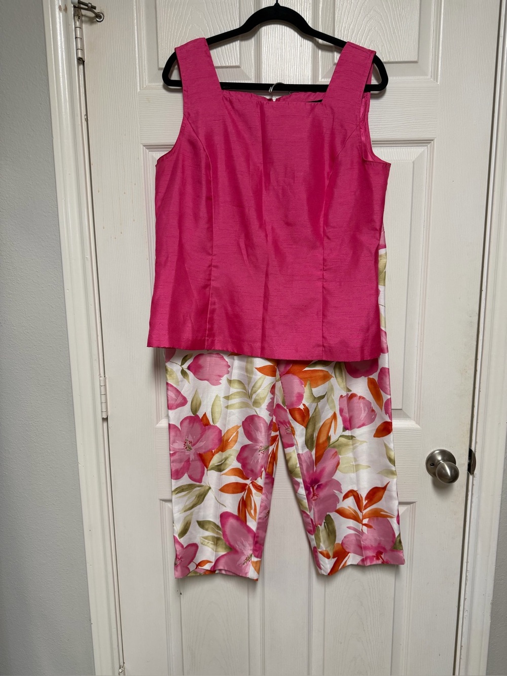 Woman’s 2 piece outfit by sag harbor dress size 14